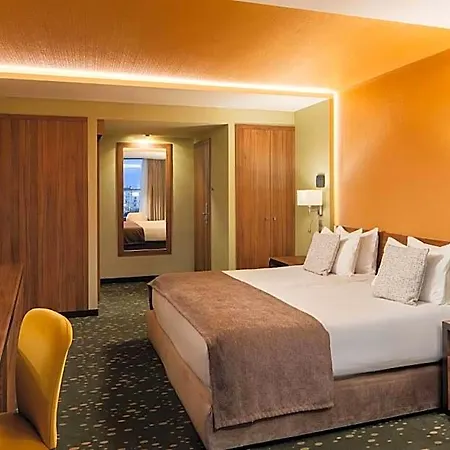 Boutique Victoria Hotel 4*