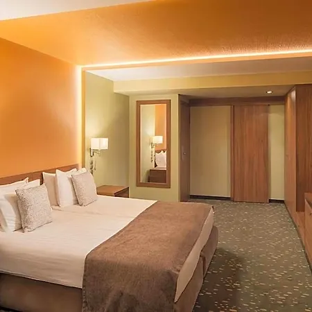 Boutique Victoria Hotel 4*