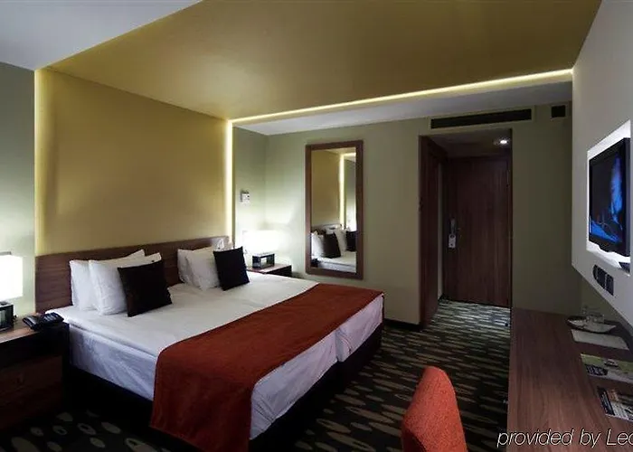 Boutique Victoria Hotel 4*